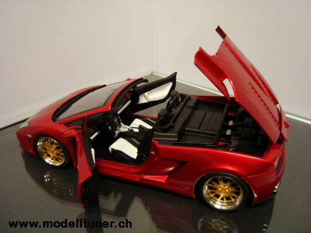 lamborghini-gallardo-spyder-tuning-118-motorhaube-offen