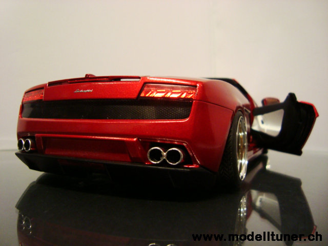 lamborghini-gallardo-spyder-tuning-118-rechte-tuer-offen