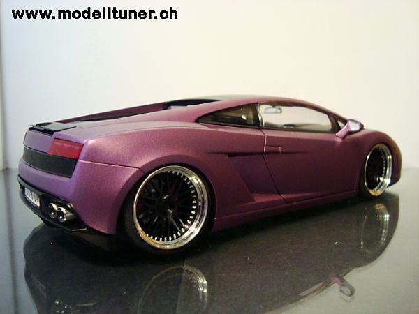 lamborghini-gallardo-tuning-lila-heckansicht-rechts